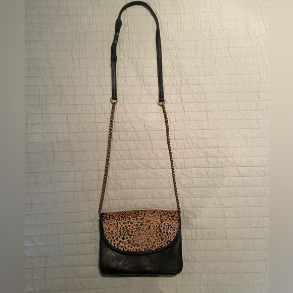 Small American Eagle Leopard Print Crossbody Bag - Picture 2 of 11